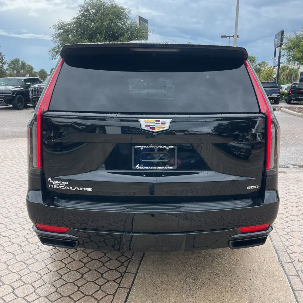 2023 Cadillac Escalade Sport