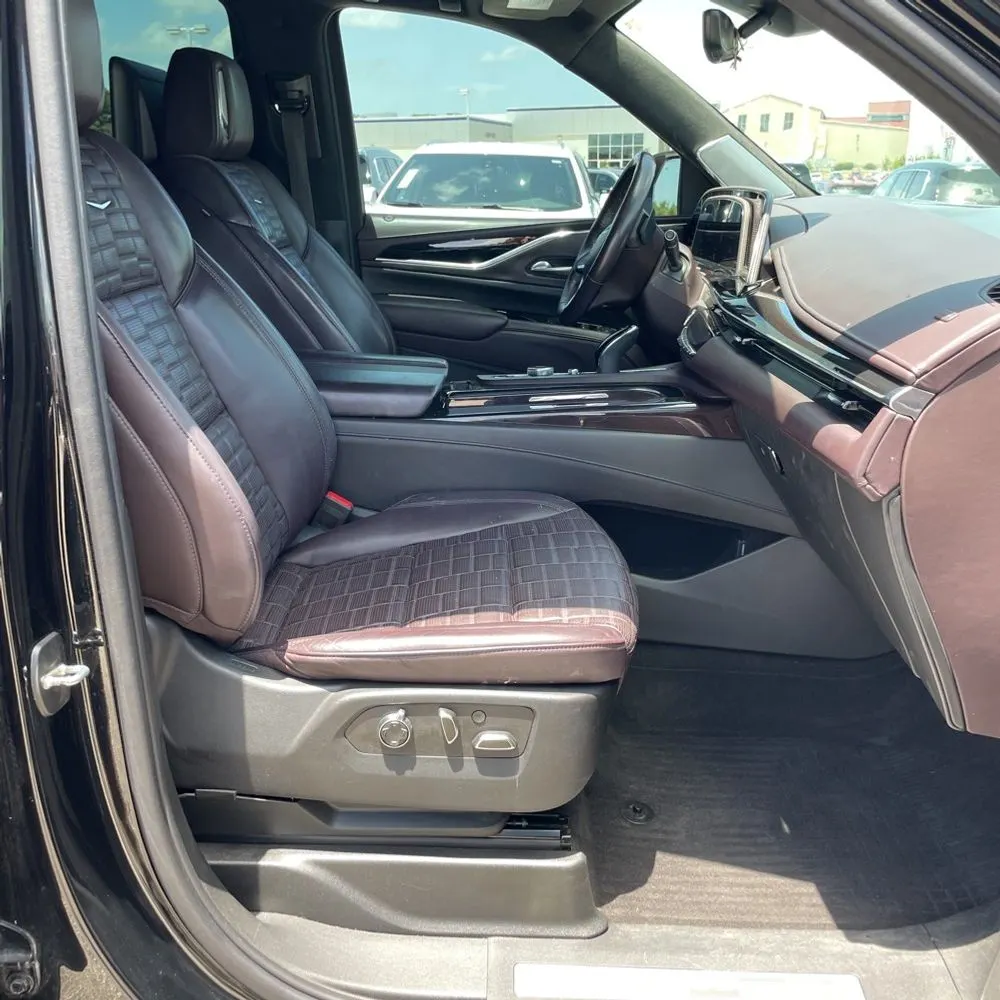 2023 Cadillac Escalade Sport Platinum