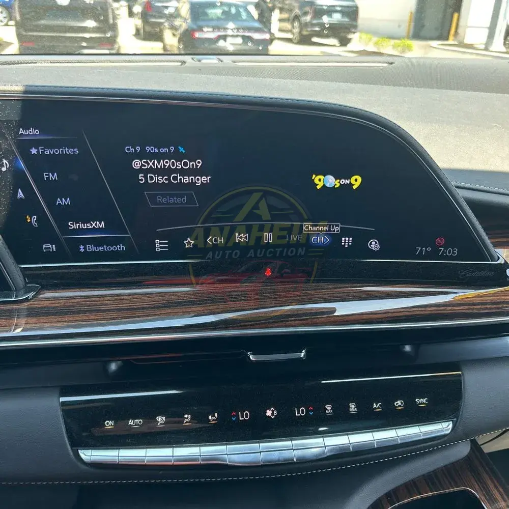 2022 Cadillac Escalade ESV Premium Luxury