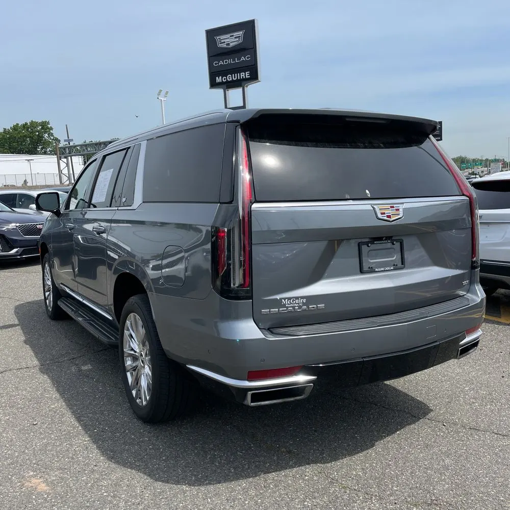 2022 Cadillac Escalade ESV Premium Luxury