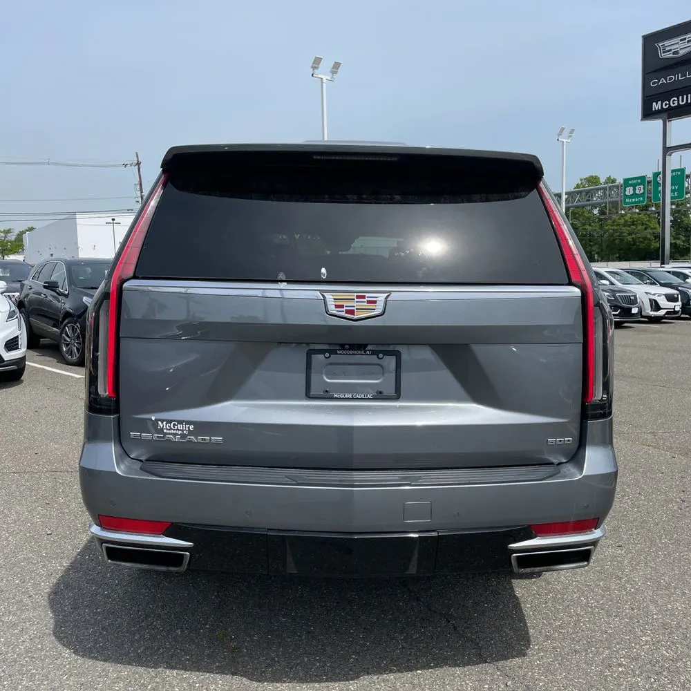 2022 Cadillac Escalade ESV Premium Luxury