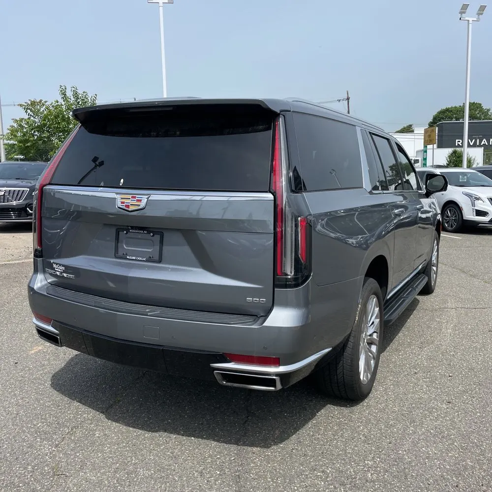2022 Cadillac Escalade ESV Premium Luxury