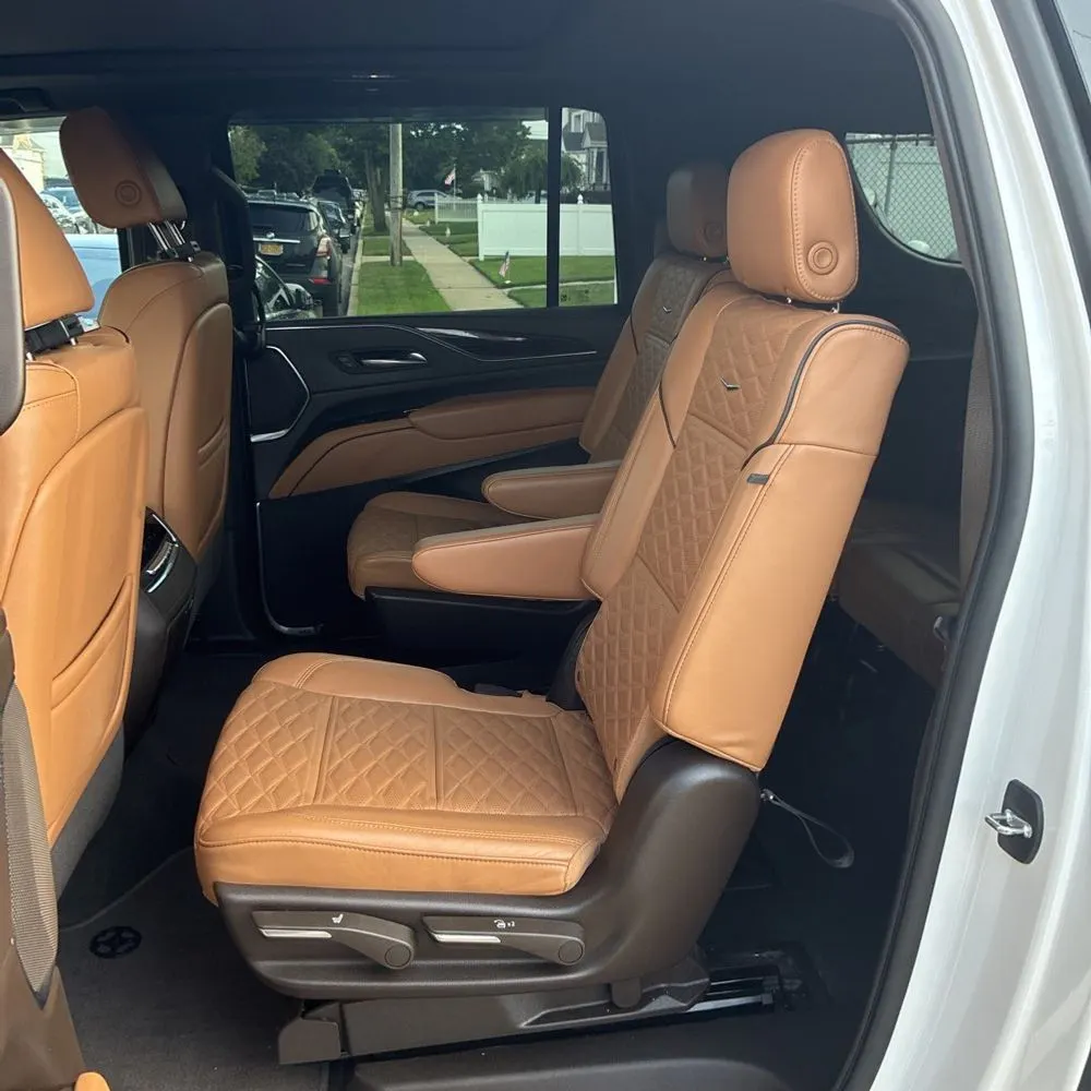 2022 Cadillac Escalade ESV Sport