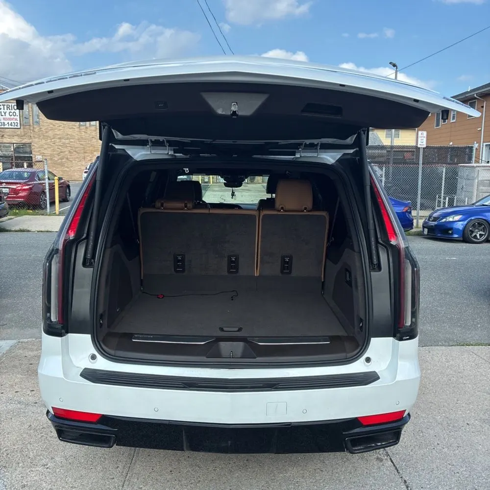 2022 Cadillac Escalade ESV Sport