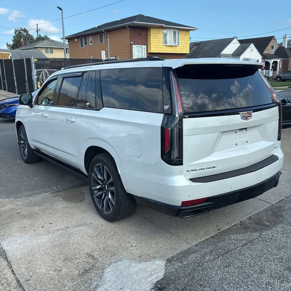 2022 Cadillac Escalade ESV Sport