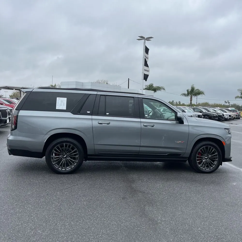 2023 Cadillac Escalade-V ESV Base