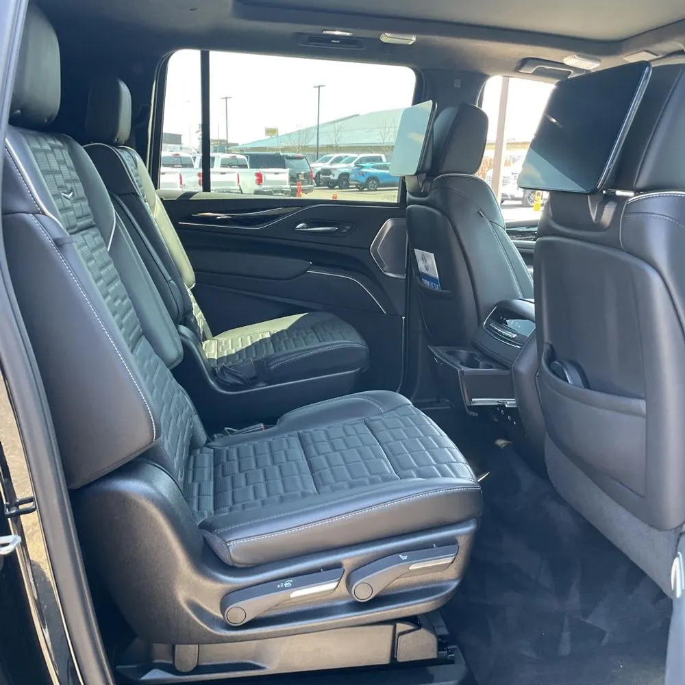 2023 Cadillac Escalade-V ESV Base
