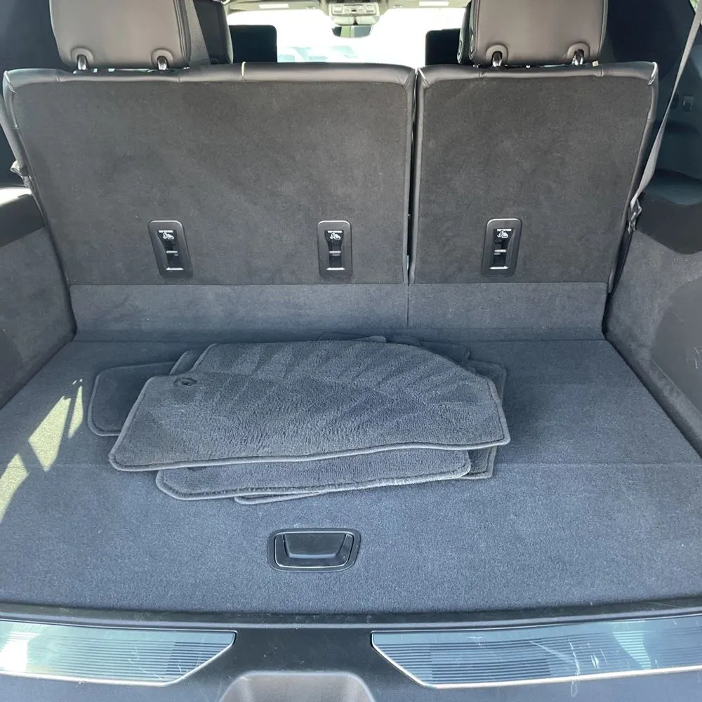 2023 Cadillac Escalade-V ESV Base