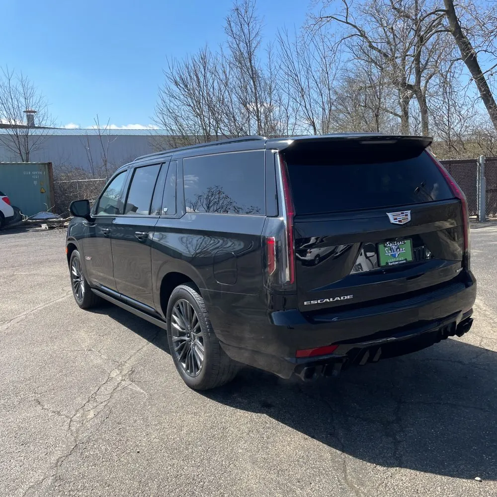 2023 Cadillac Escalade-V ESV Base