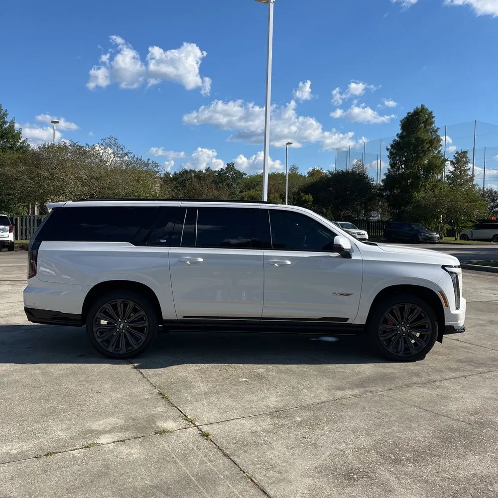 2025 Cadillac Escalade-V ESV