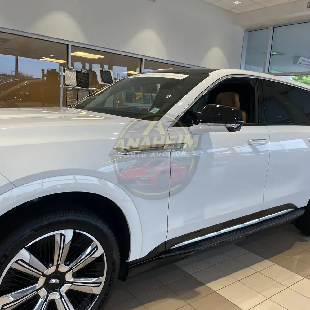2025 Cadillac Escalade IQ Luxury 2