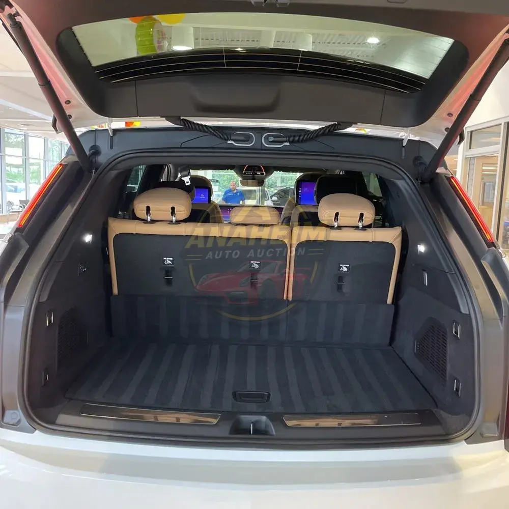 2025 Cadillac Escalade IQ Luxury 2