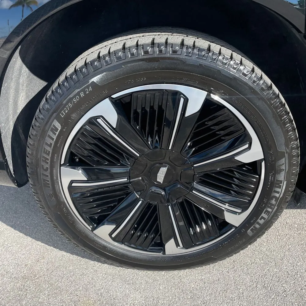 2025 Cadillac Escalade IQ Sport 1