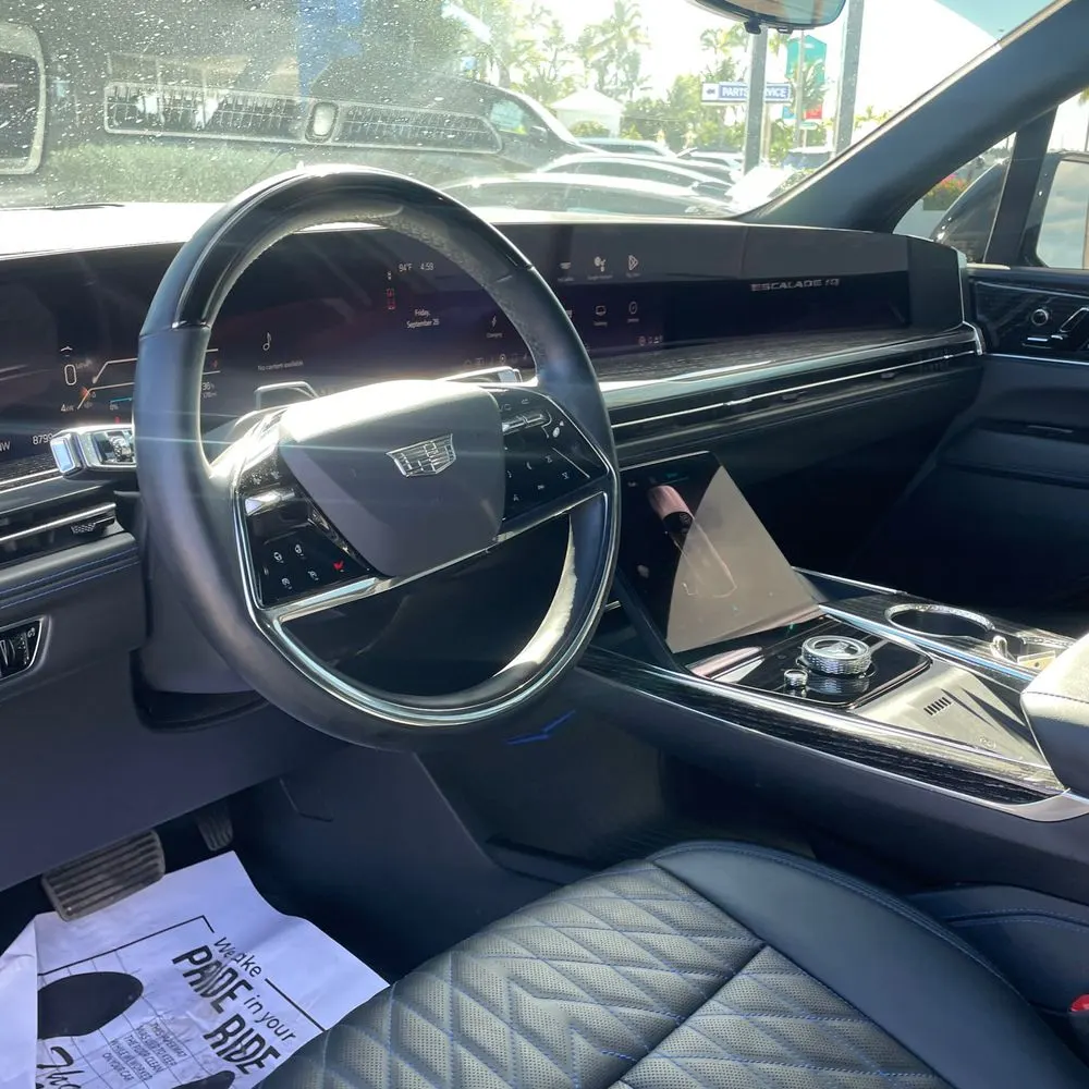 2025 Cadillac Escalade IQ Sport 1