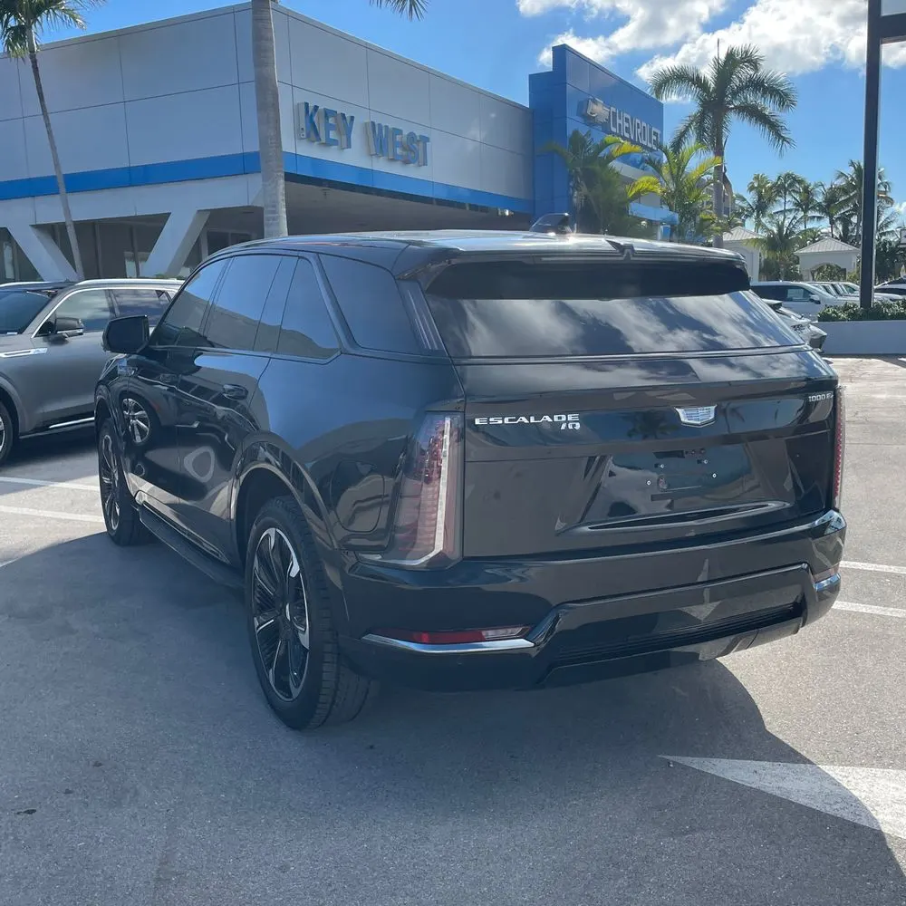 2025 Cadillac Escalade IQ Sport 1