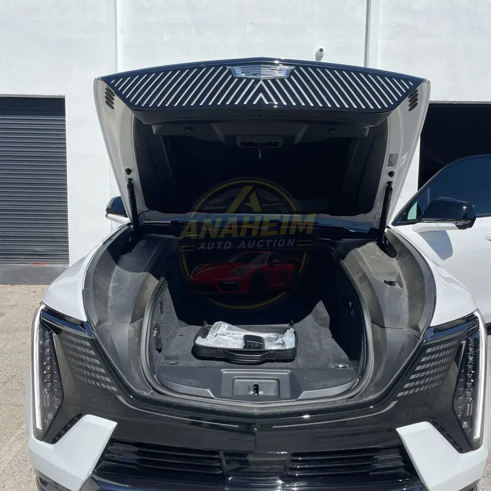 2025 Cadillac Escalade IQ Sport 1