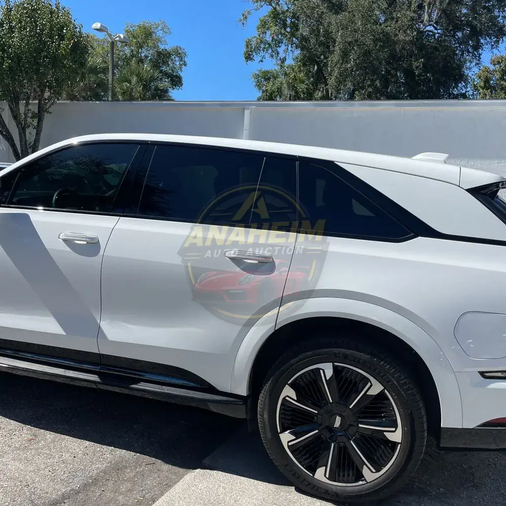 2025 Cadillac Escalade IQ Sport 1