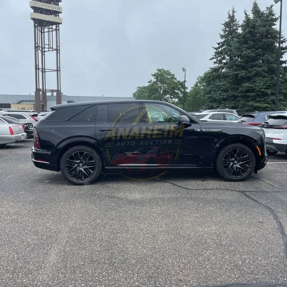 2025 Cadillac Escalade IQ Sport 2