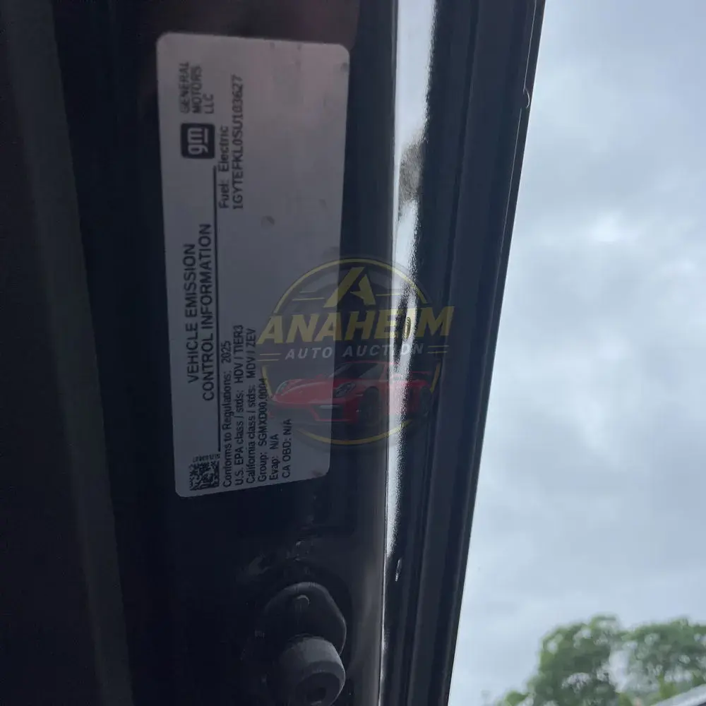 2025 Cadillac Escalade IQ Sport 2