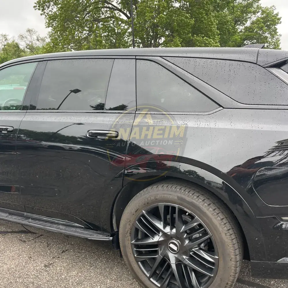 2025 Cadillac Escalade IQ Sport 2