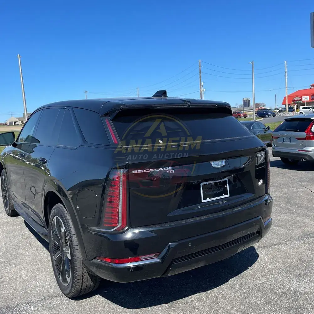 2025 Cadillac Escalade IQ Sport 2