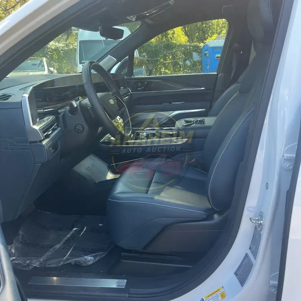 2025 Cadillac Escalade IQ Sport 2
