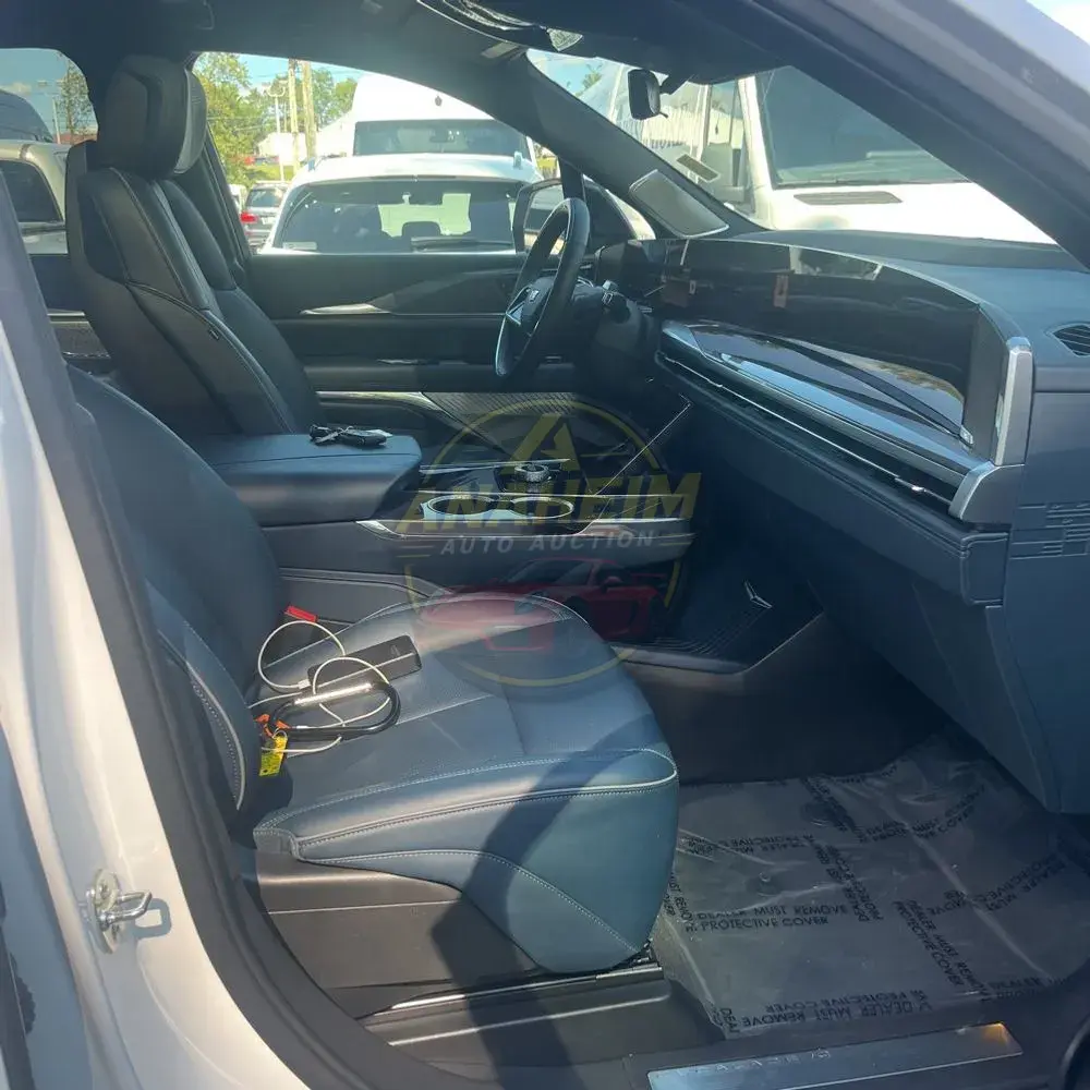 2025 Cadillac Escalade IQ Sport 2