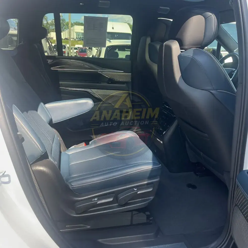 2025 Cadillac Escalade IQ Sport 2