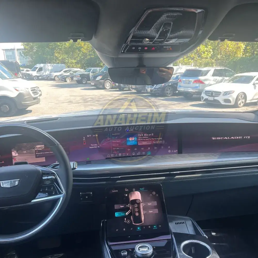 2025 Cadillac Escalade IQ Sport 2