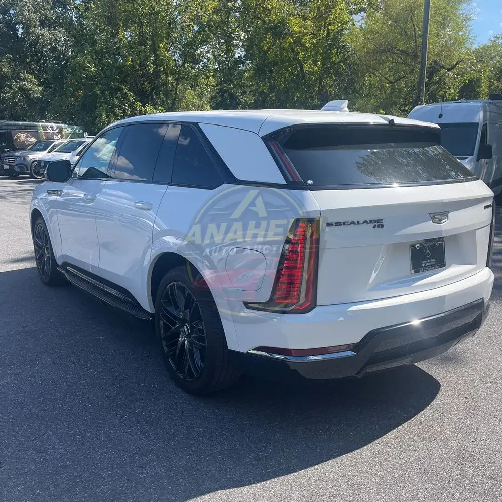 2025 Cadillac Escalade IQ Sport 2