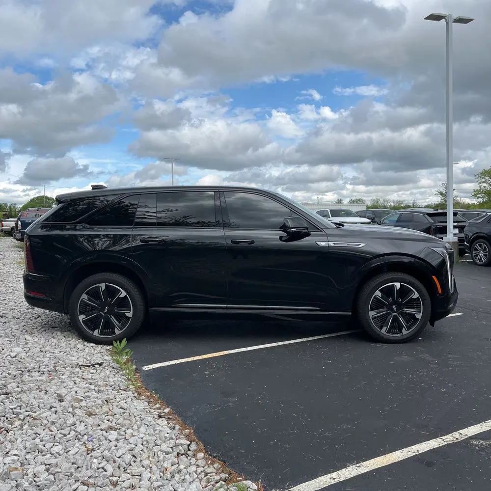 2025 Cadillac Escalade IQ Sport 2