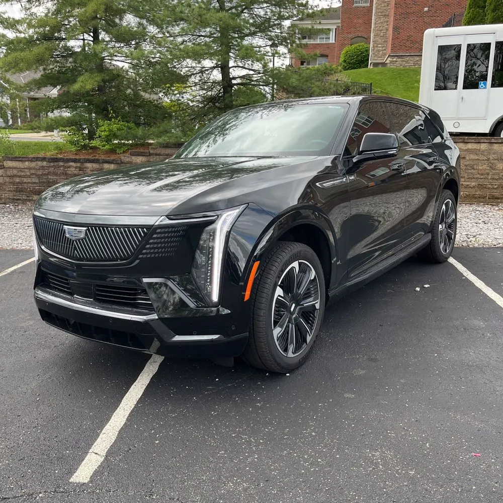 2025 Cadillac Escalade IQ Sport 2