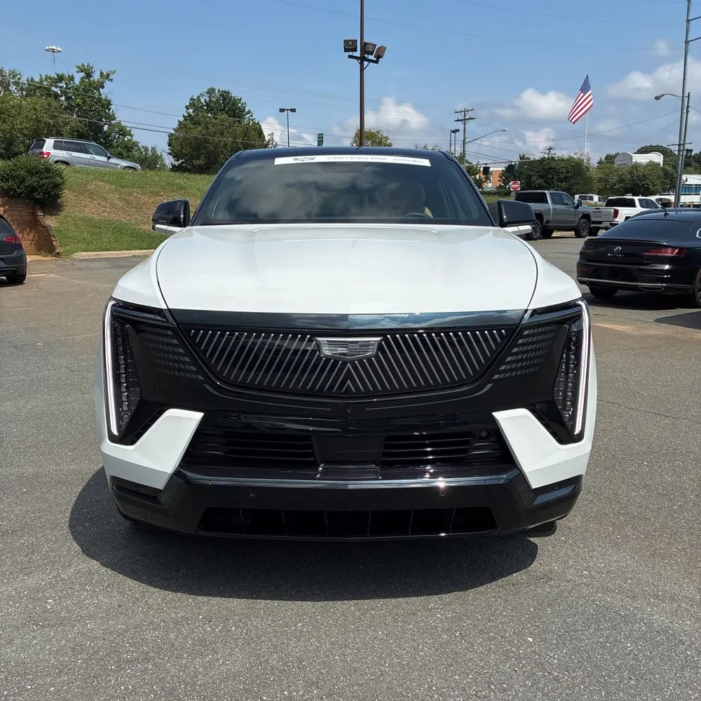 2025 Cadillac Escalade IQ Sport 2