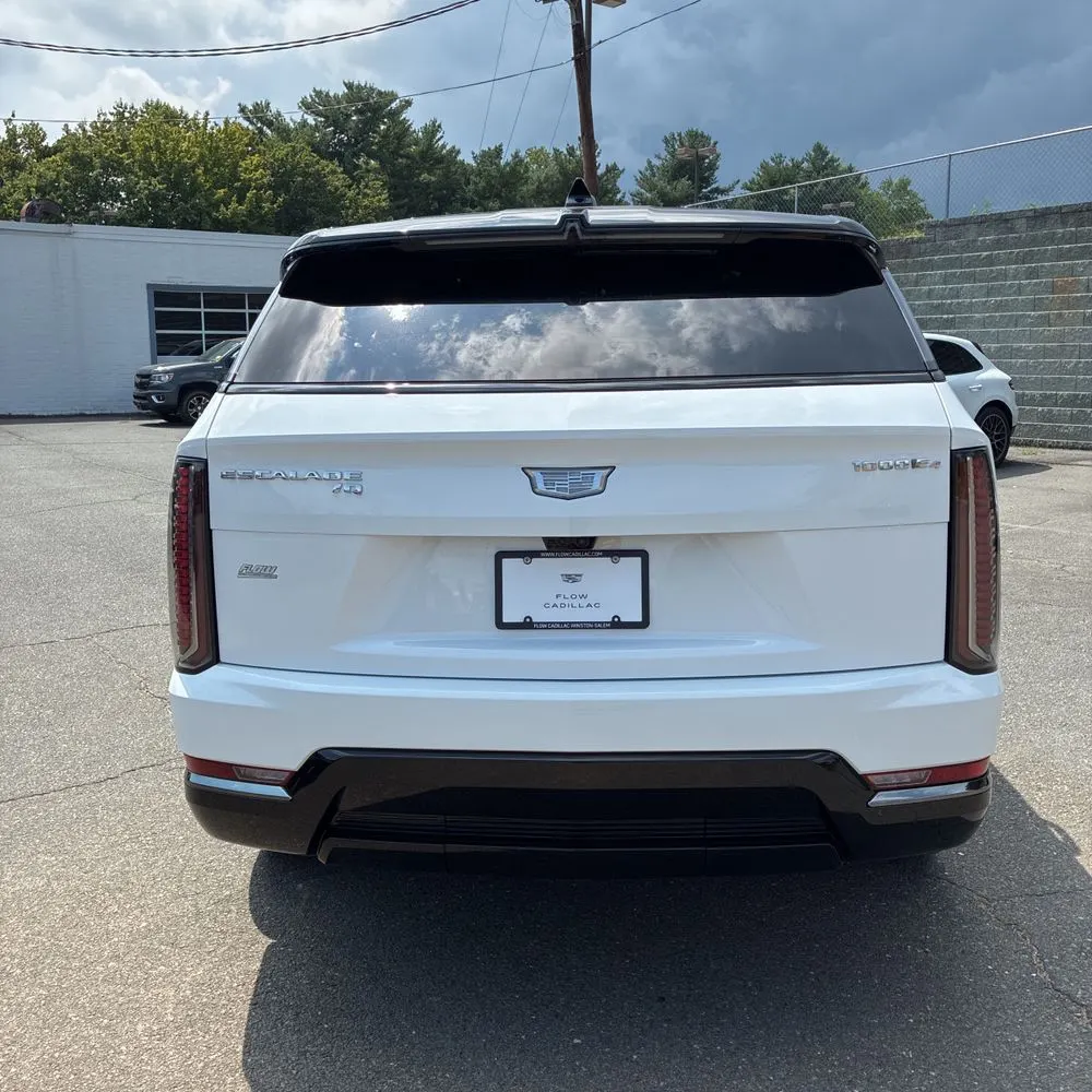 2025 Cadillac Escalade IQ Sport 2