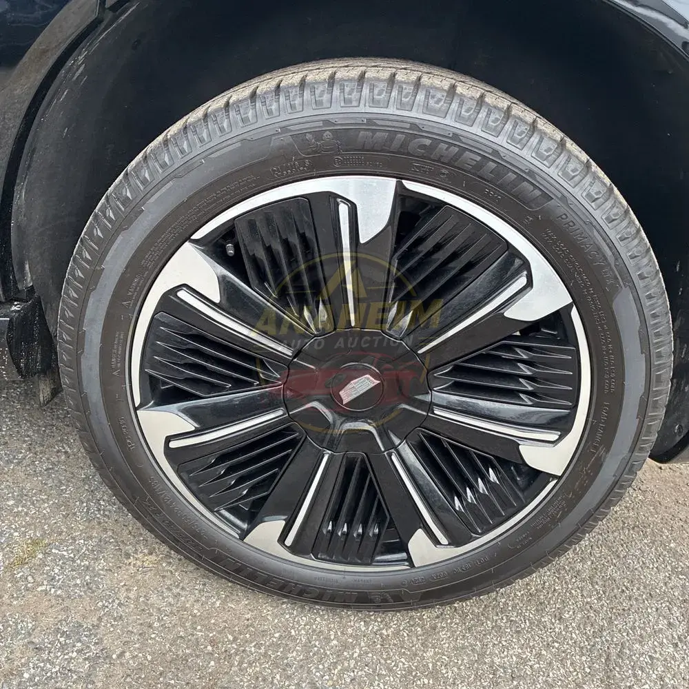 2025 Cadillac Escalade IQ Sport 2