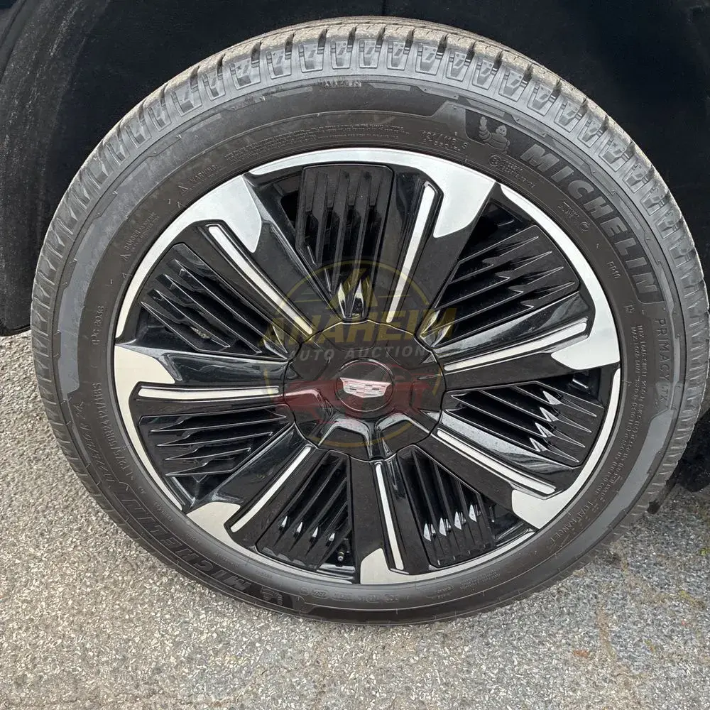2025 Cadillac Escalade IQ Sport 2