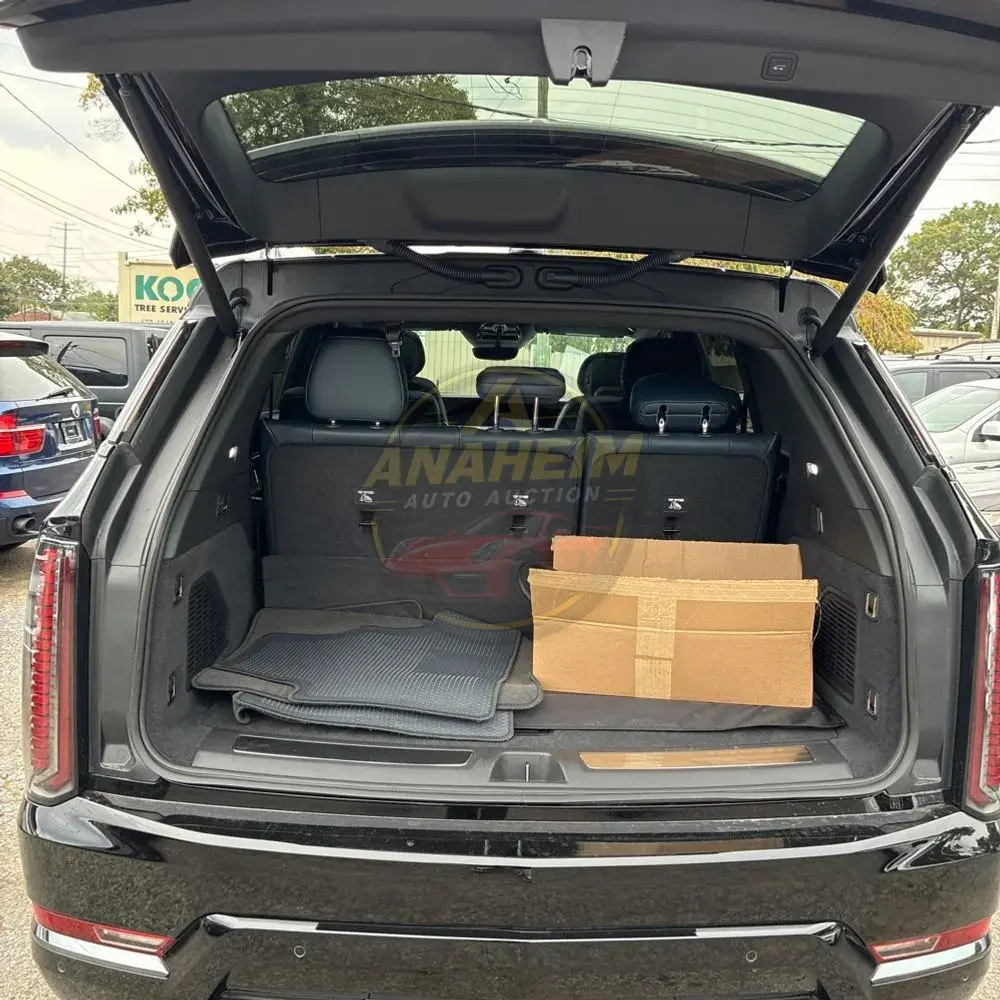 2025 Cadillac Escalade IQ Sport 2