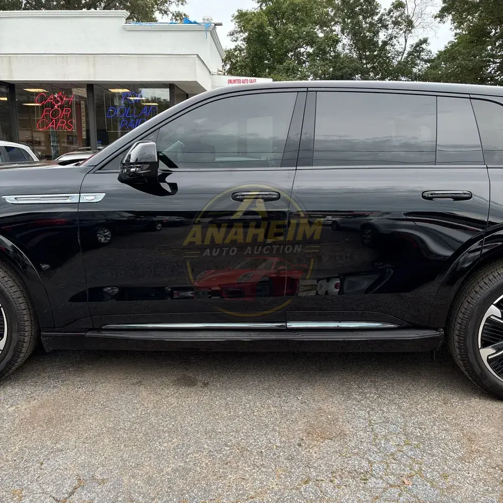 2025 Cadillac Escalade IQ Sport 2