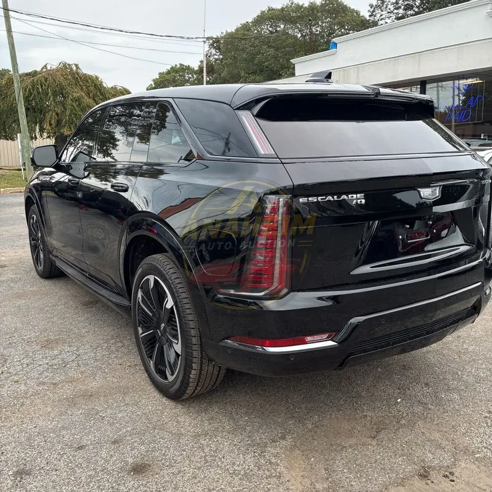 2025 Cadillac Escalade IQ Sport 2