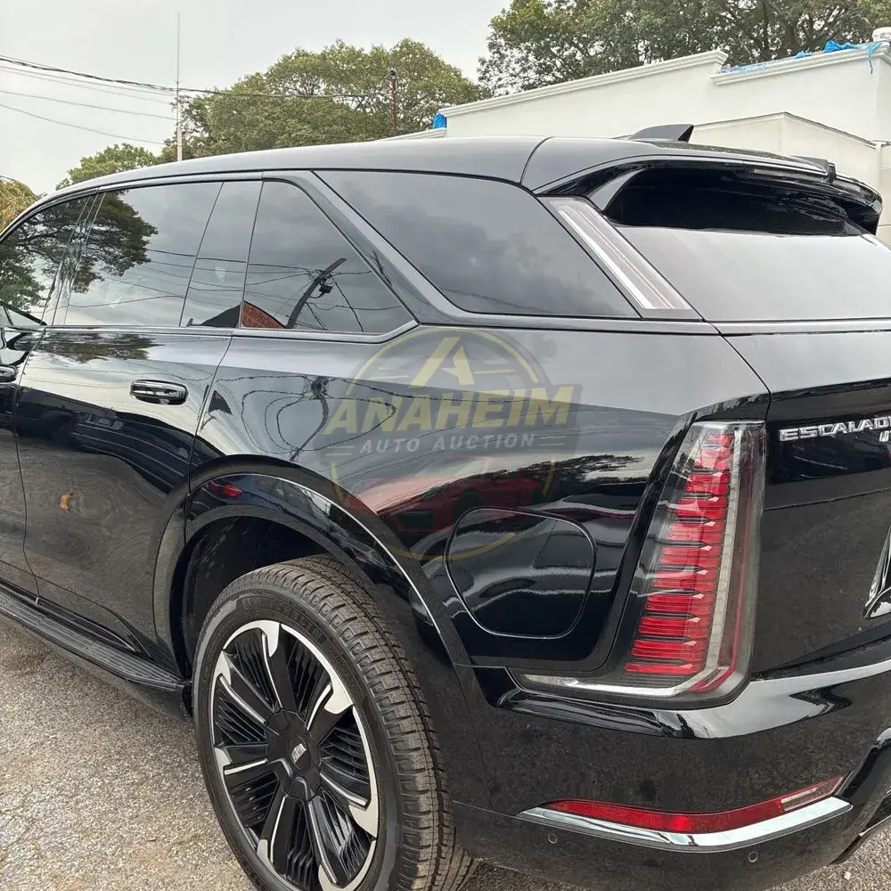 2025 Cadillac Escalade IQ Sport 2