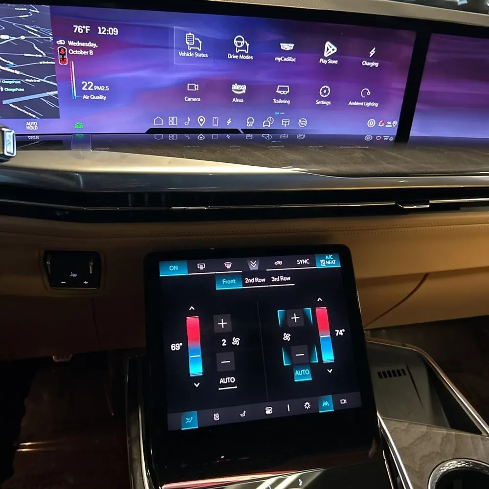 2025 Cadillac Escalade IQ Sport 2