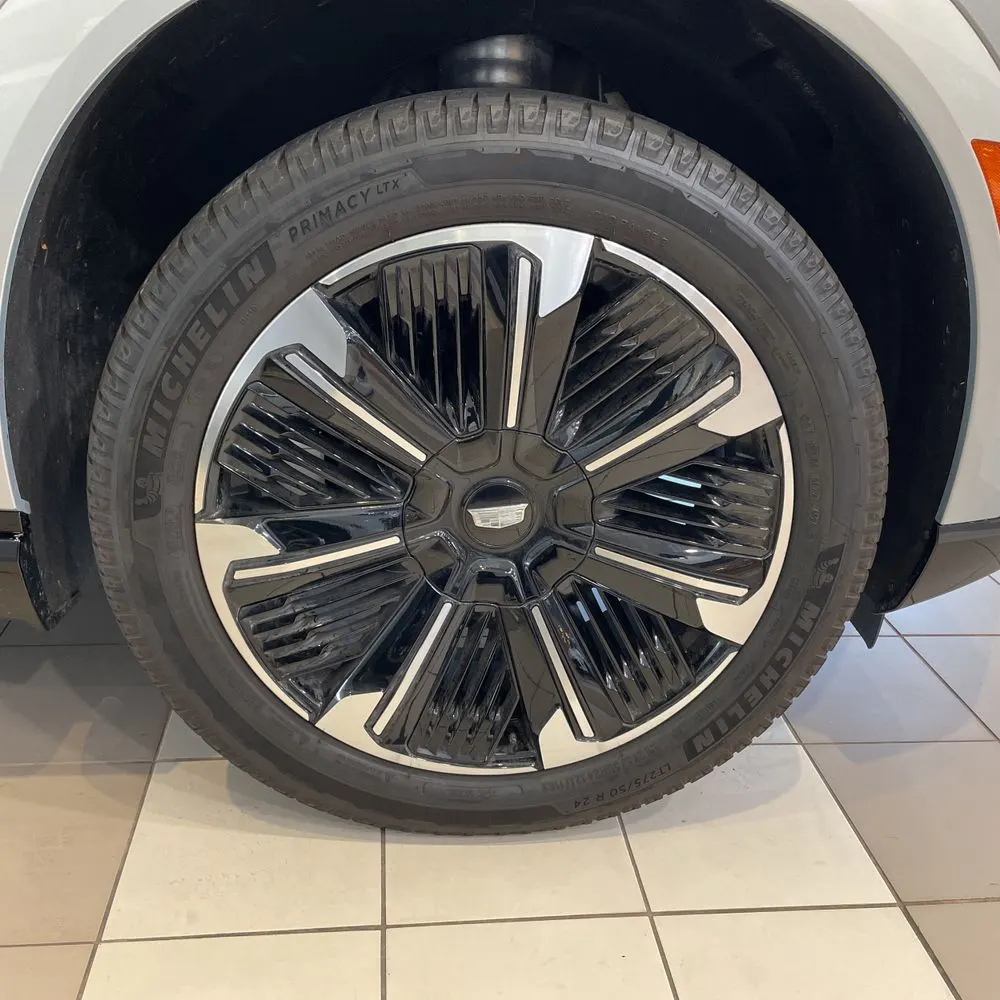 2025 Cadillac Escalade IQ Sport 2