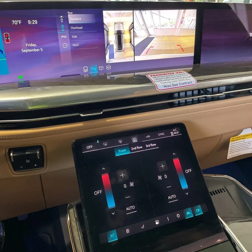 2025 Cadillac Escalade IQ Sport 2