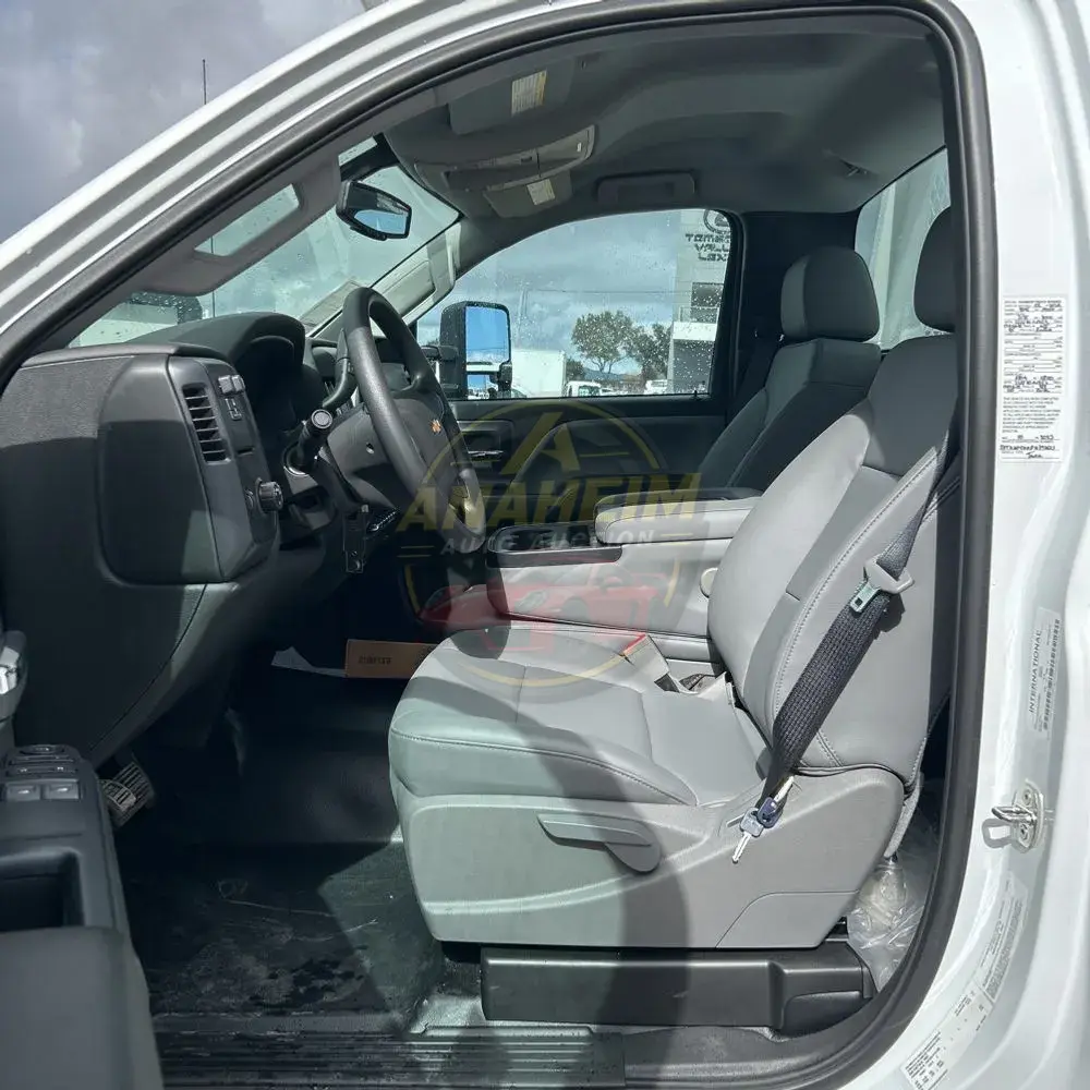 2023 Chevrolet Silverado 5500 W/T