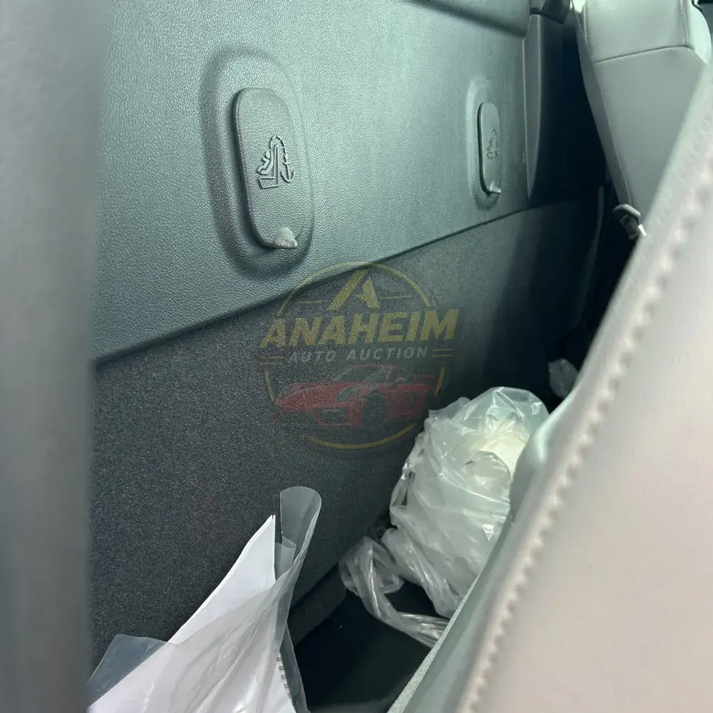 2023 Chevrolet Silverado 5500 W/T