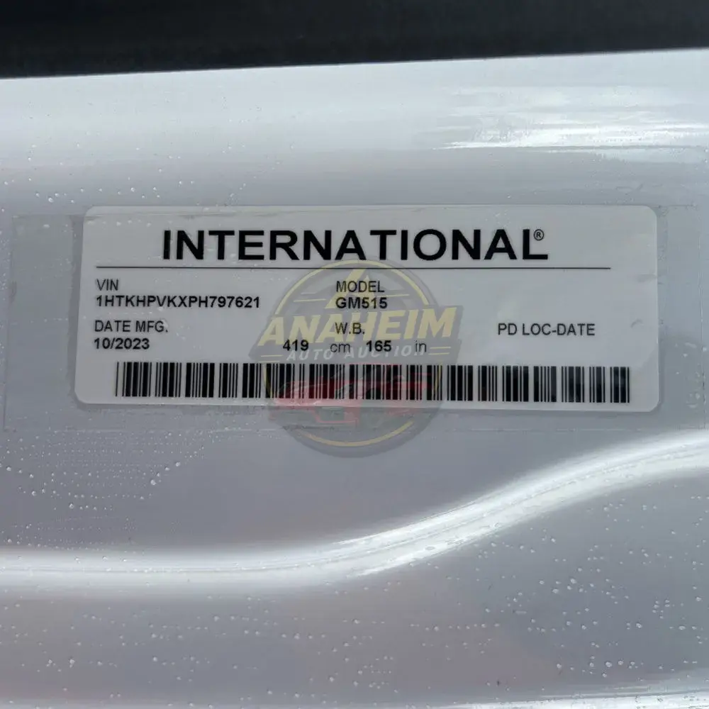 2023 Chevrolet Silverado 5500 W/T