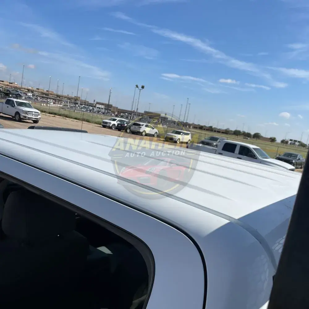 2023 Chevrolet Silverado 5500 W/T