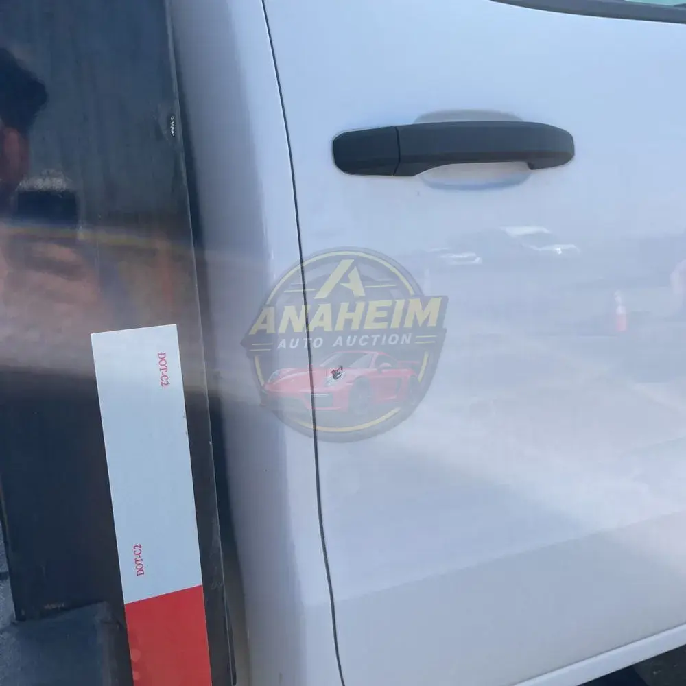 2023 Chevrolet Silverado 5500 W/T
