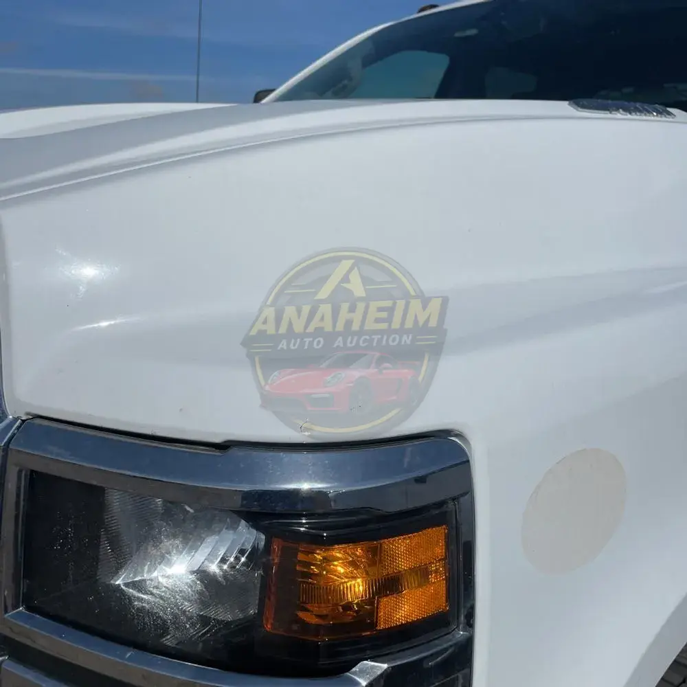 2023 Chevrolet Silverado 5500 W/T