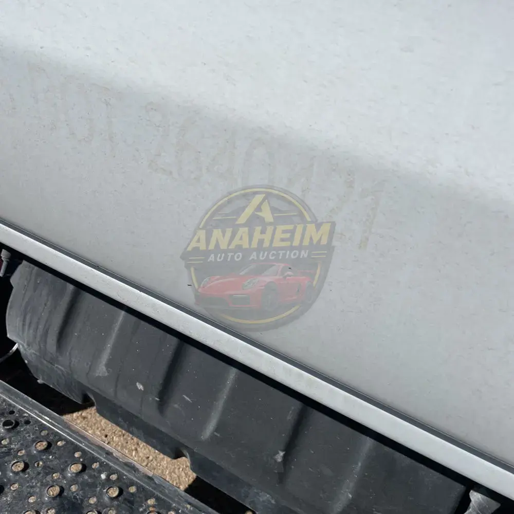 2023 Chevrolet Silverado 5500 W/T